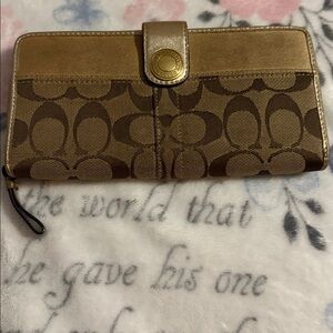 Coach Vintage Zip Beige Gold Wallet Snap Leather Organizer Tag No. MO742-41202